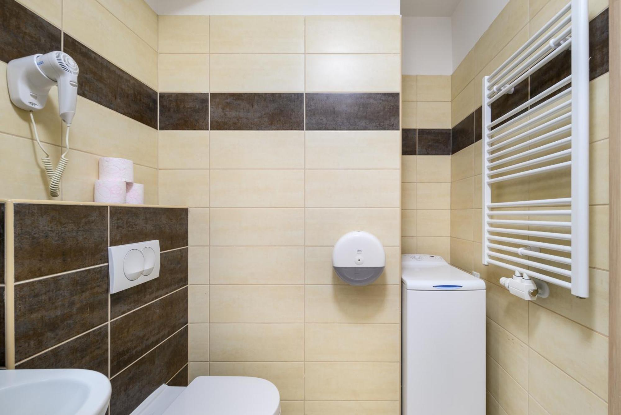 Atrium Residence Deluxe Suite-Free Parking Garage Same Building Budapeszt Zewnętrze zdjęcie